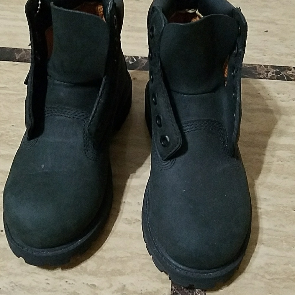 Boy's Black Timberlands Sz 13