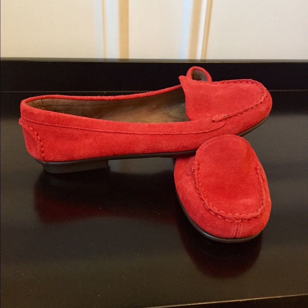 Aerosoles Stitch n Turn red suede loafers. SZ 8.