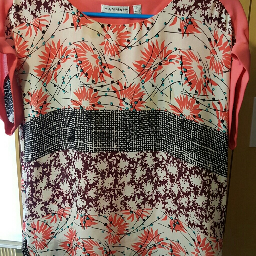 Gorgeous Spring Blouse - Picture 3 of 3