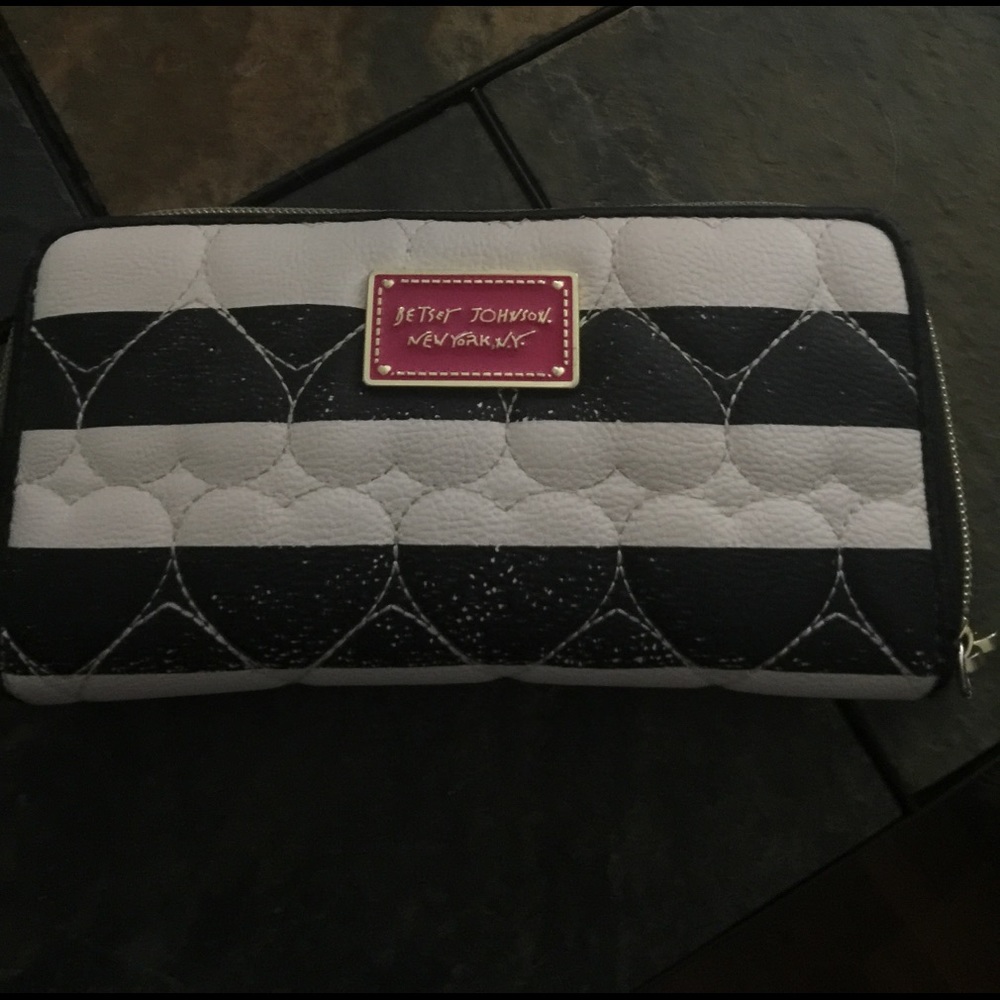 Betsey Johnson wallet