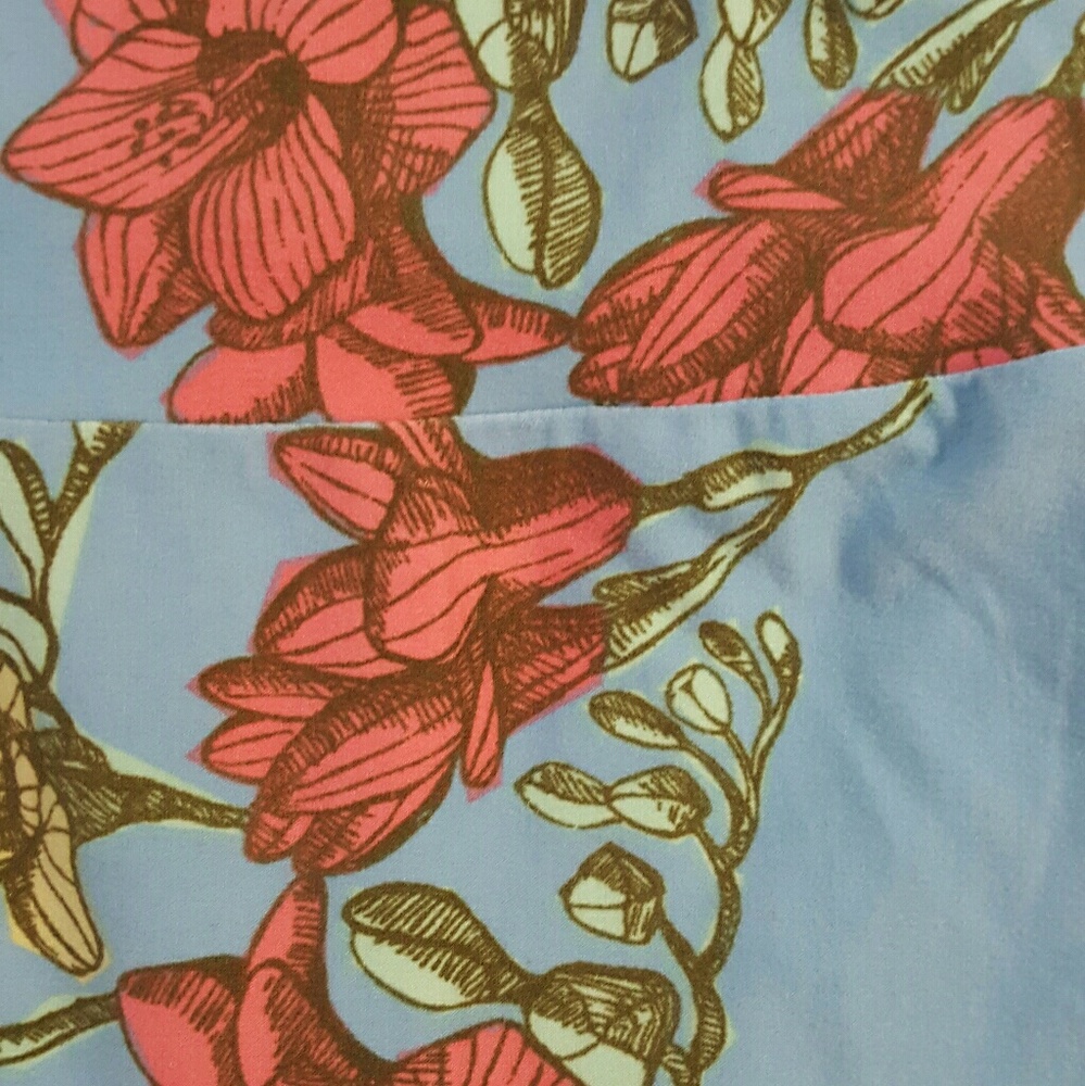 Buttery soft leggings (one-size)