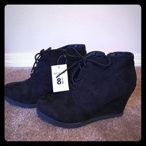 Merona wedge lace up black booties