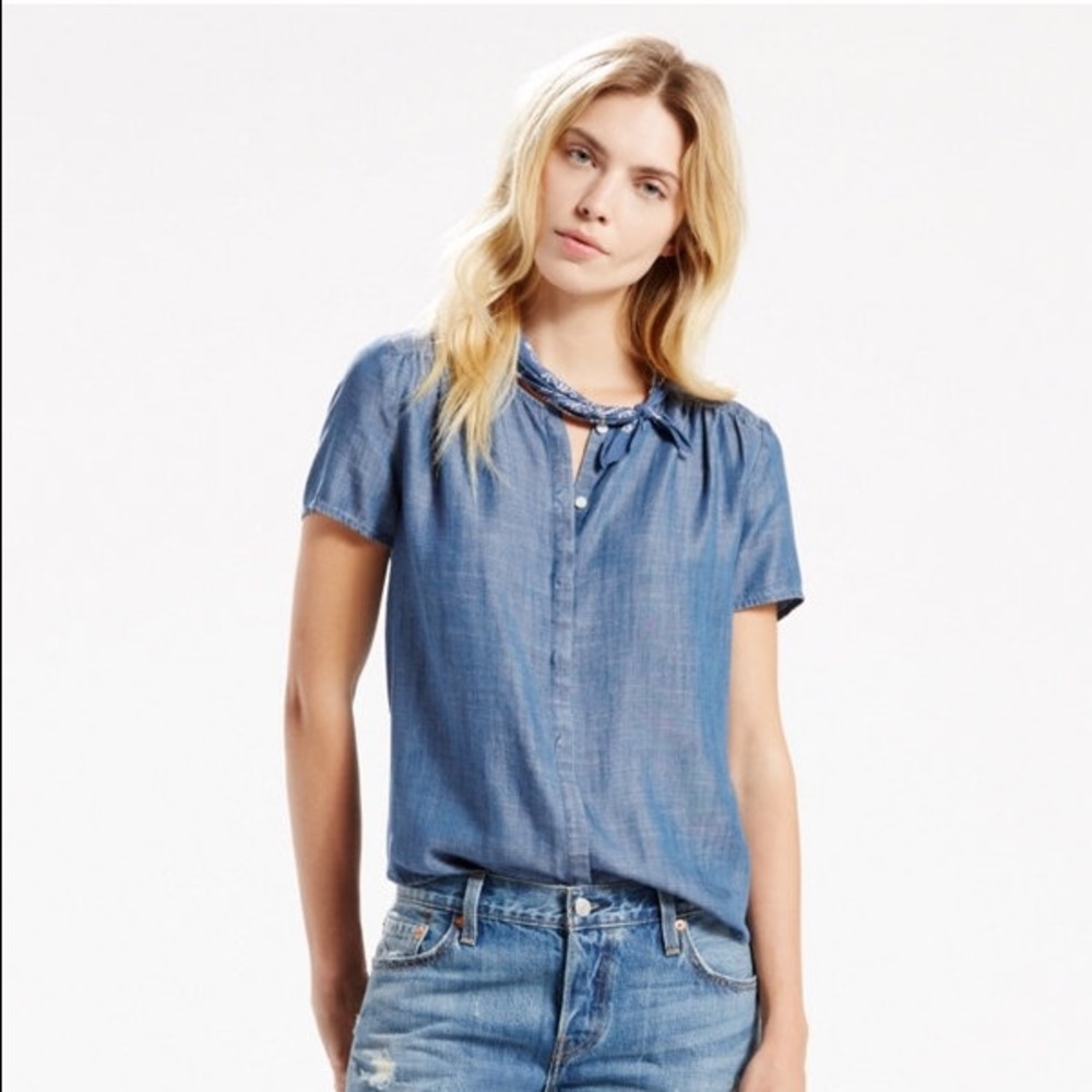 Levi's button up  blouse