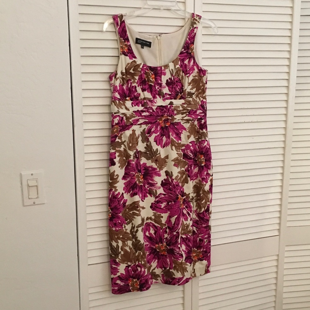 Jones New York cocktail or summer dress