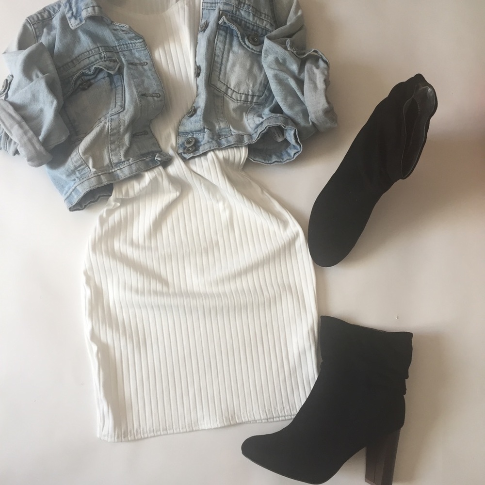 🛒🛍 White Bodycon Dress.