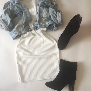 🛒🛍 White Bodycon Dress.
