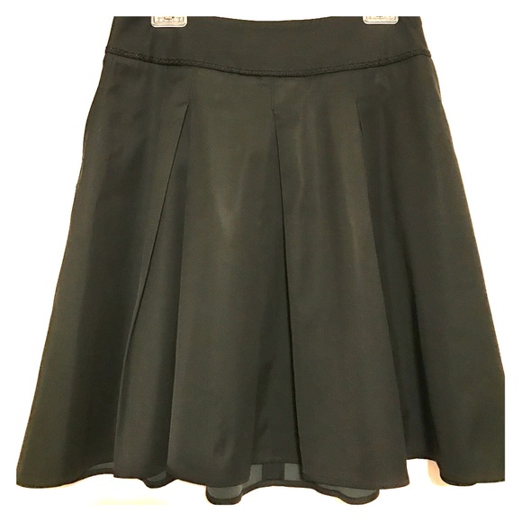 White House Black Market Dresses & Skirts - 🌞CLEARANCE ITEM🌞 WHBM Pleated Skirt