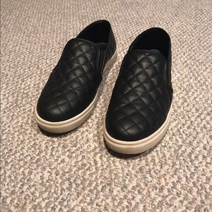 Steve Madden slip on shoes