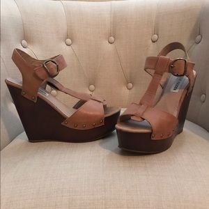 Steve Madden platform wedges size 7.5