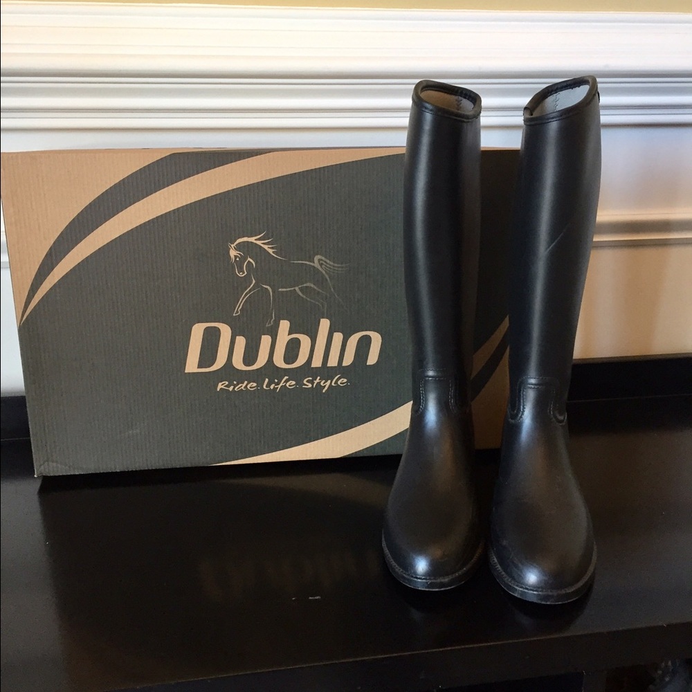 Youth/kids SZ 4 black horse riding boot
