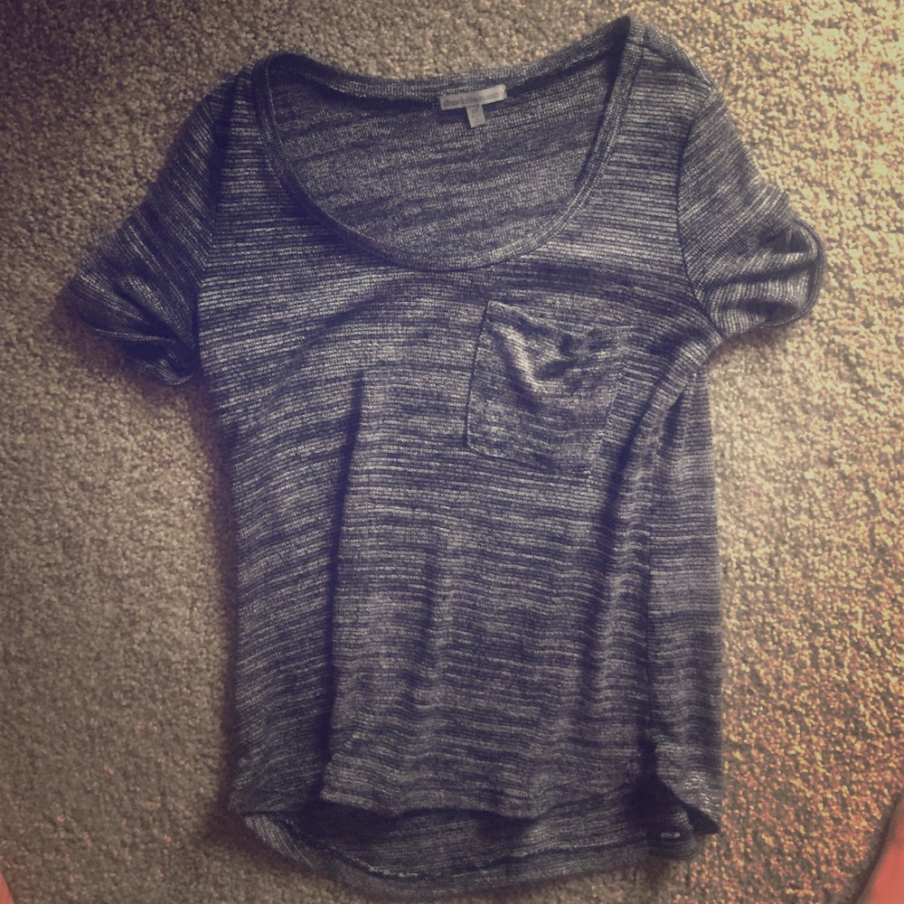 Salt and pepper basic tee