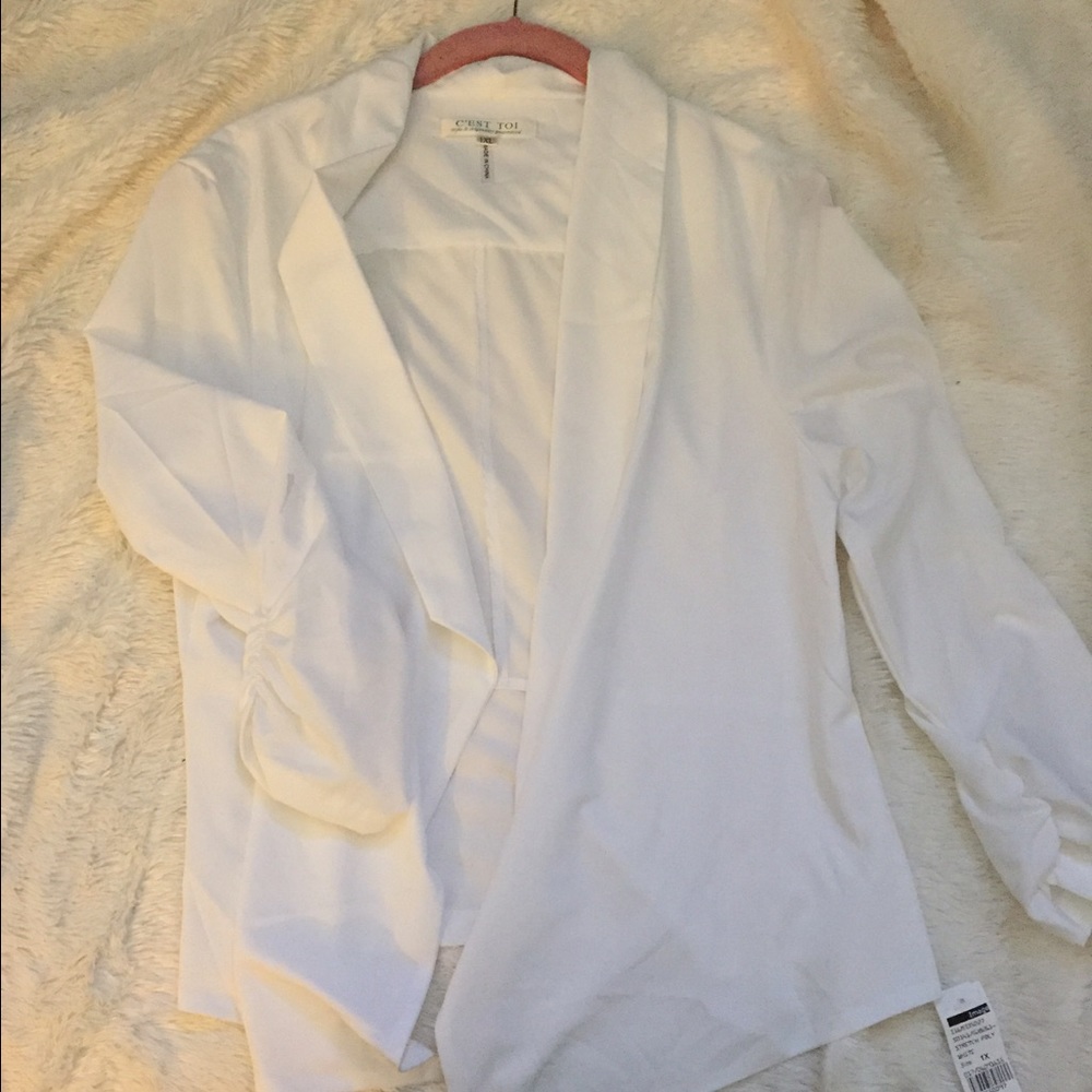 NWT White Blazer