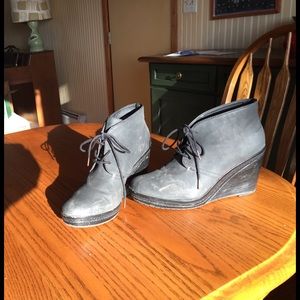 Dr. Scholl's size 10 wedge ankle booties