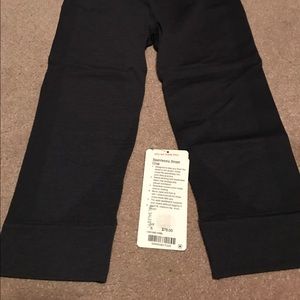Lululemon seamlessly street crop