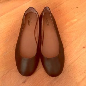 Black ballet flats. Lucky brand.