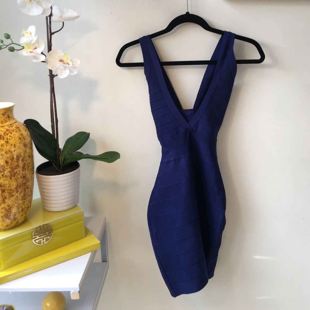 Navy bodicon dress