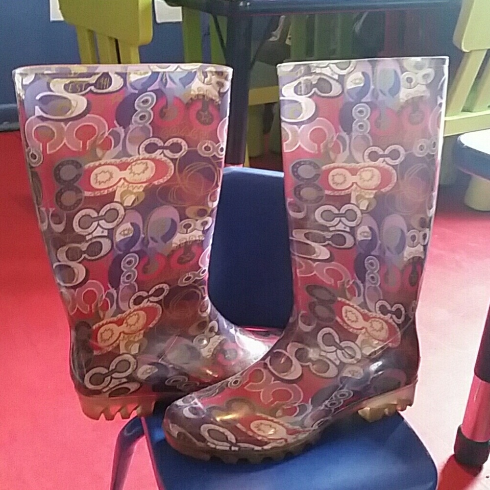Rain boots