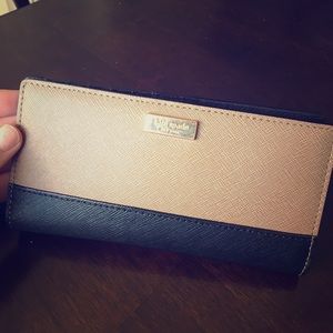 ❗️SOLD❗️ *Kate Spade Wallet *