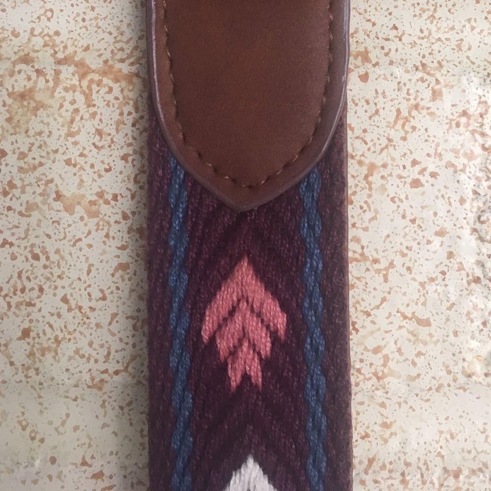 Cute geometric belt, size small