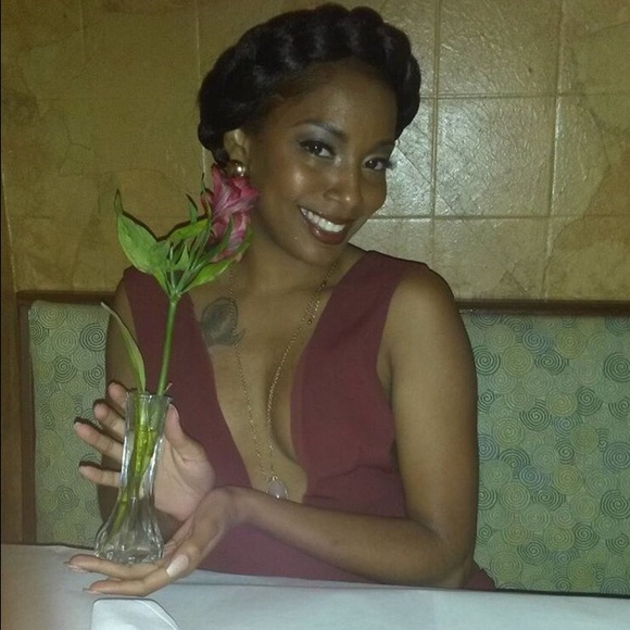 Meet your Posher, Lonnesha - Picture 1 of 1