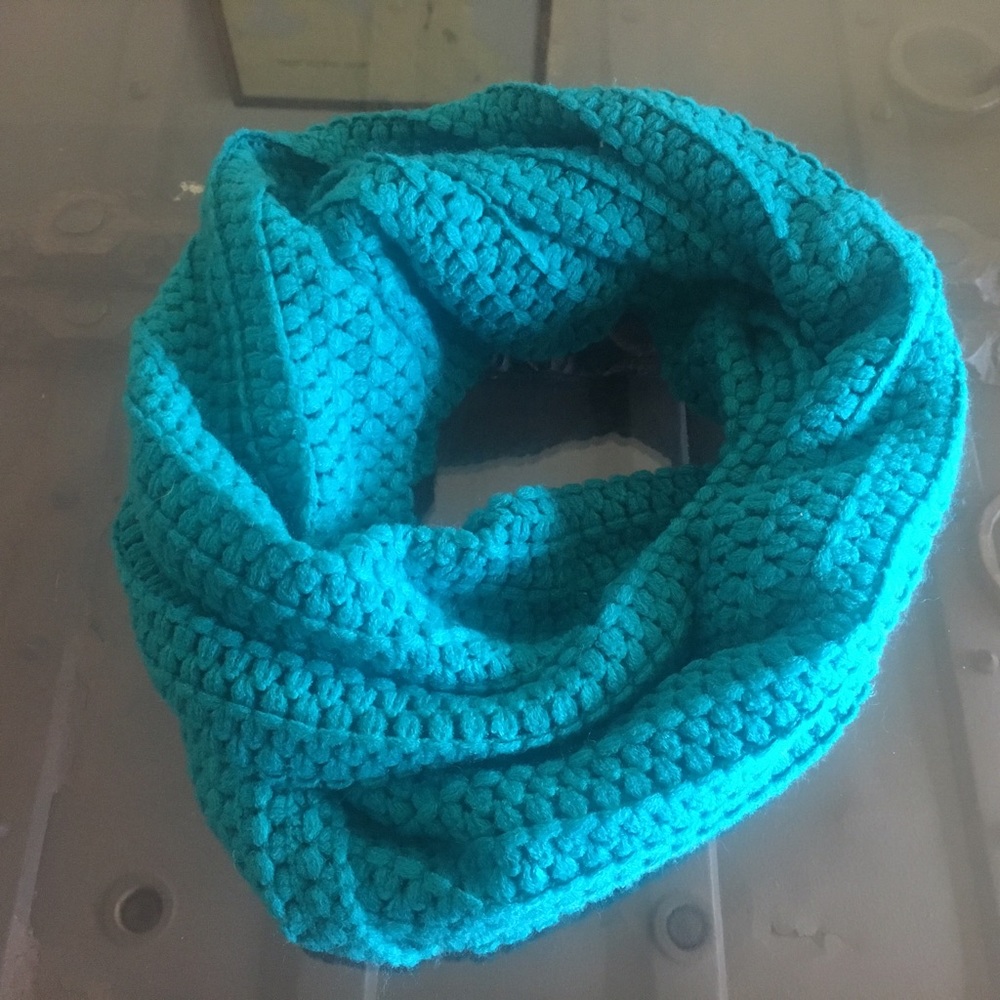 Teal Roxy infinity scarf
