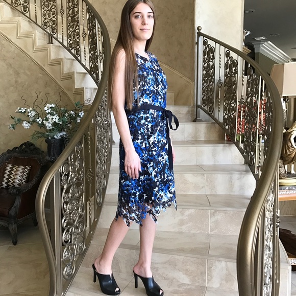 T Tahari Lincoln lace dress - Picture 6 of 8