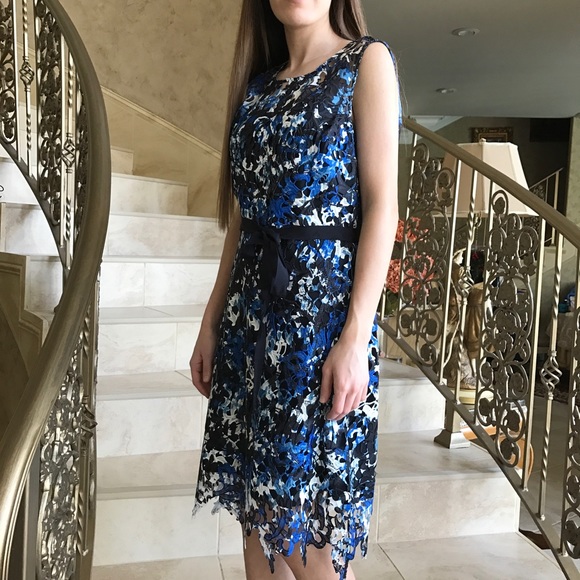 T Tahari Lincoln lace dress - Picture 3 of 8