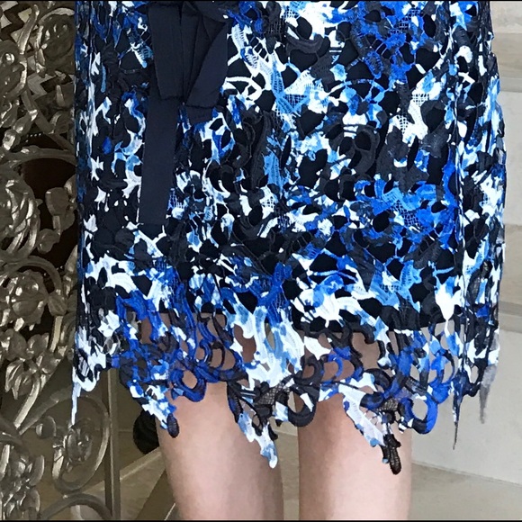 T Tahari Lincoln lace dress - Picture 7 of 8