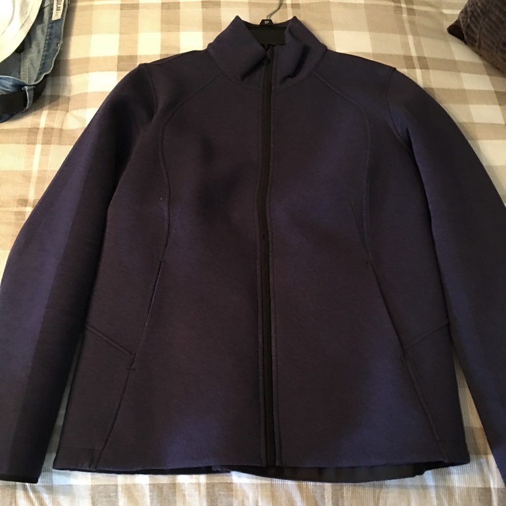 Lululemon full zip