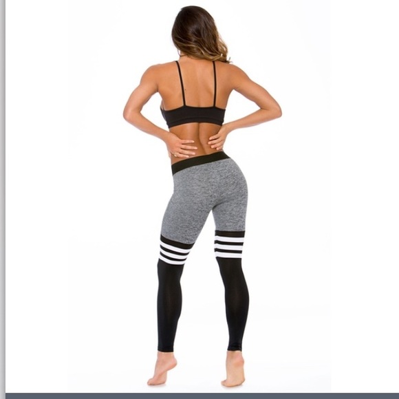 😱LAST ONE!😱🎈SALE🎈Hot Yoga Pants/Leggings!!! - Picture 4 of 5