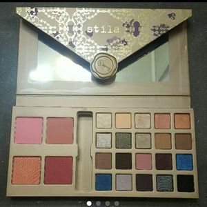 STILA Whole Lot of Love Palette!