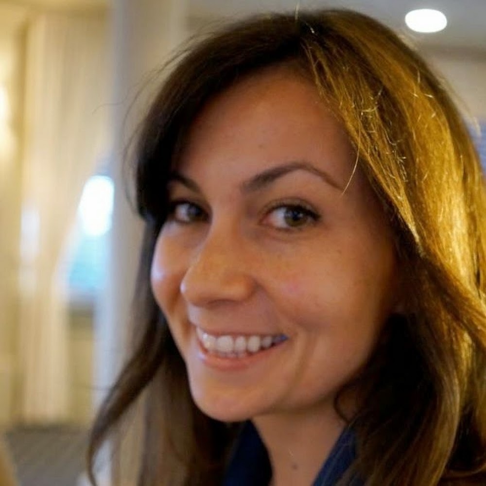 Meet your Posher, Julia
