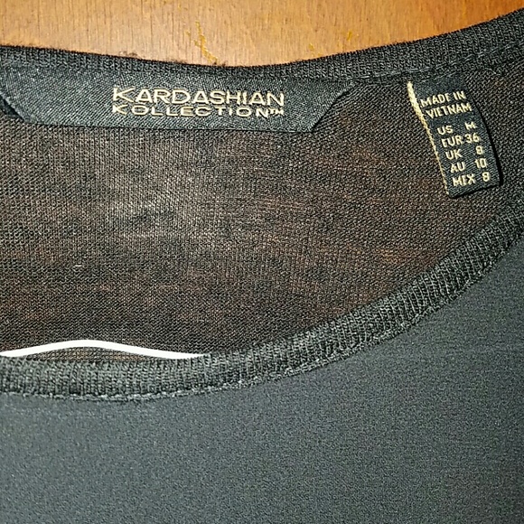 NWOT Kardashian Kollection floral top - Picture 3 of 4