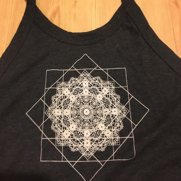 PRETTY HIPPY HALTER TOP - Picture 3 of 3