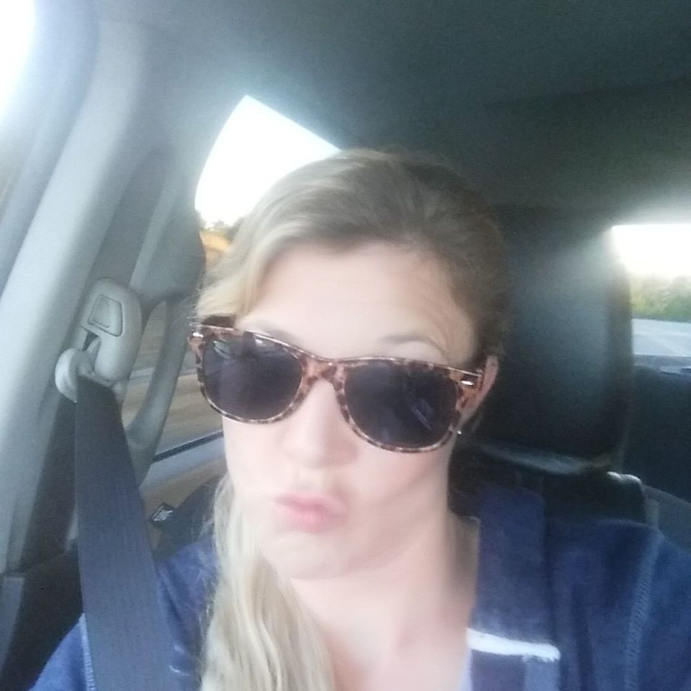 Meet your Posher, Stephanie