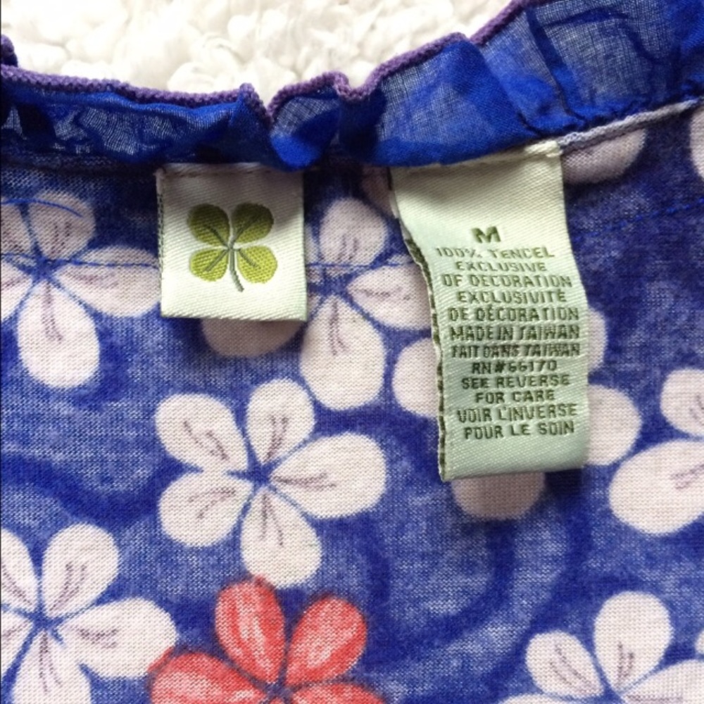 ANTHRO 🍀Clover🍀 floral top - Picture 2 of 4