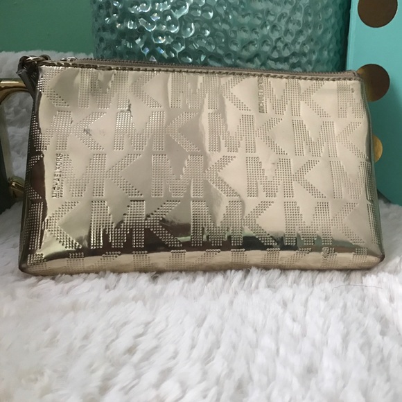 Micheal Kors wristlet authentic - Picture 4 of 4