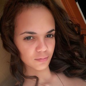 Meet your Posher, Roxana