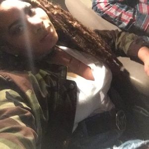 Meet your Posher, Katherine