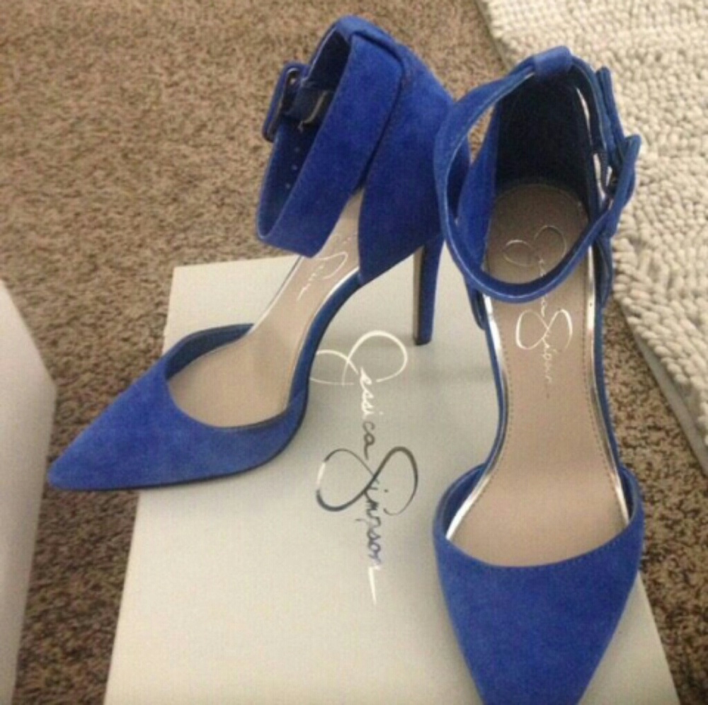 Jessica Simpson. Heels