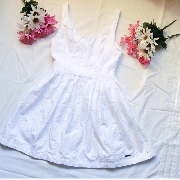 A&F Deep scoop neck sleeveless midi white dress - Picture 4 of 8