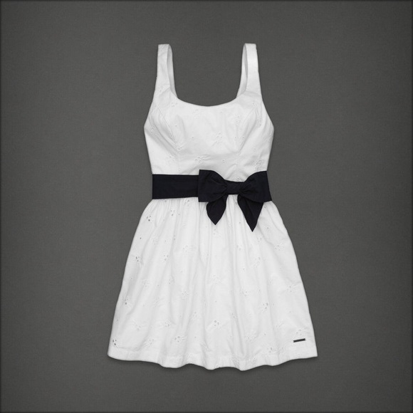 A&F Deep scoop neck sleeveless midi white dress - Picture 8 of 8