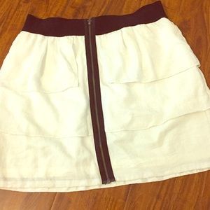 BCBGeneration ruffle skirt. Size M.