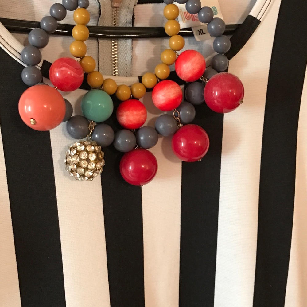 LuLaRoe black and white XL AMELIA dress!!🖤❤️🖤