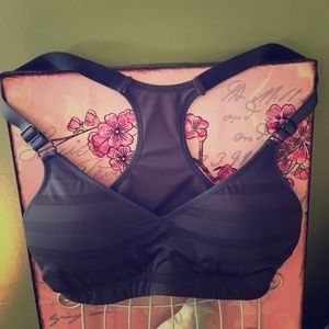 Marika Tek sports bra