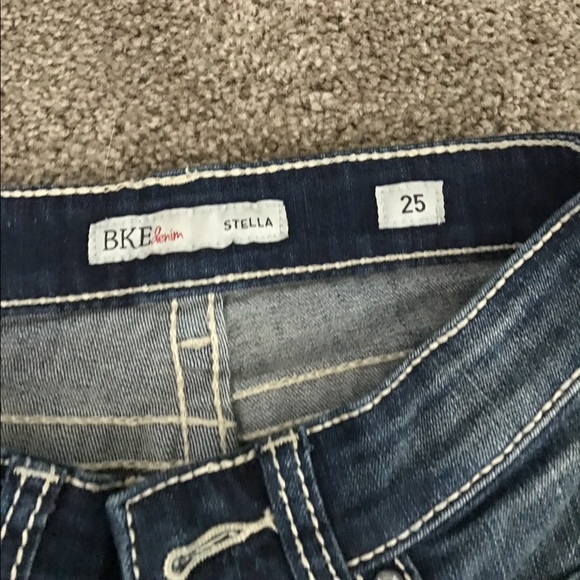 BKE Shorts - Picture 2 of 3