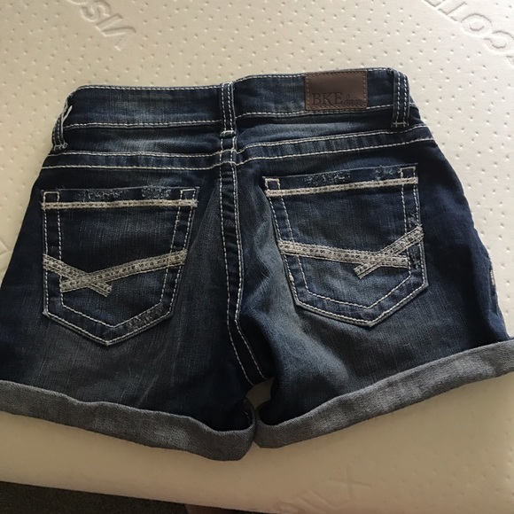 BKE Shorts - Picture 3 of 3