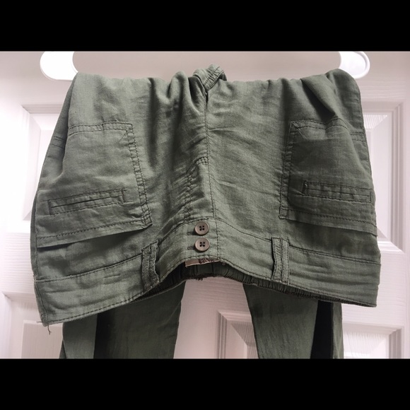 Pants - NWOT Juniors Cute army green linen pants