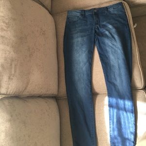 Women's stretch jean.
