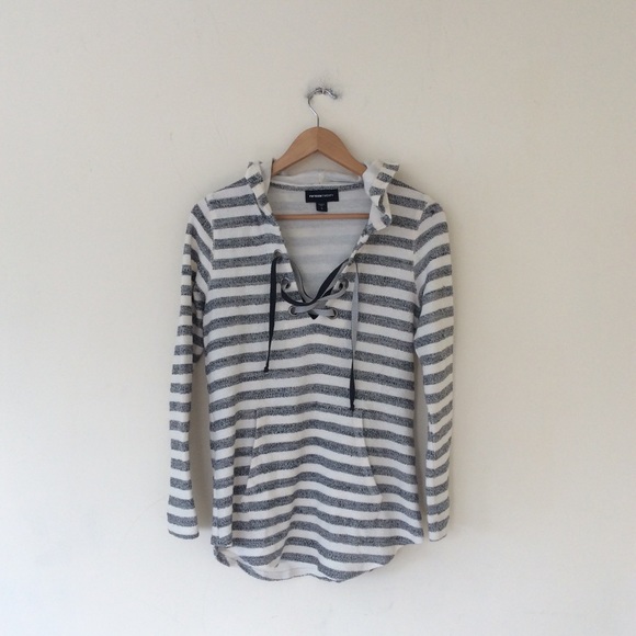 fifteen twenty Sweaters - Fifteen twenty Lace Up hoodie S NWOT fifteen twenty Sweaters - Fifteen twenty Lace Up hoodie S NWOT